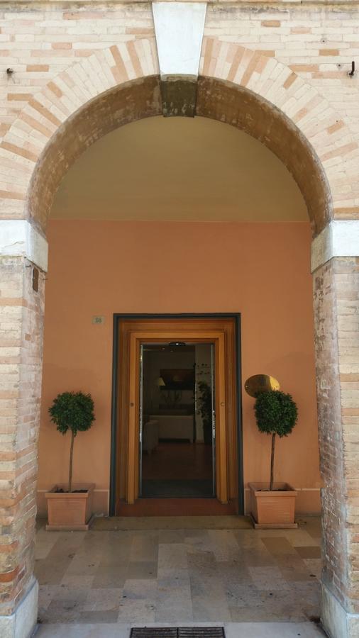Albergo Italia Urbino Exteriér fotografie