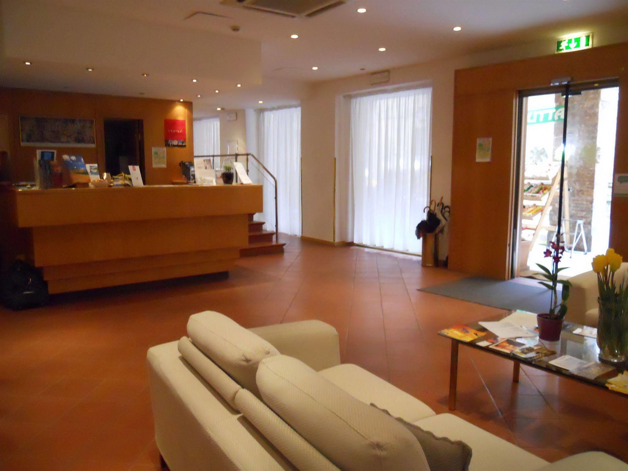 Albergo Italia Urbino Exteriér fotografie